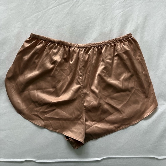 NWOT SKIMS Satin Shorts in Pink Sand - Picture 5 of 7